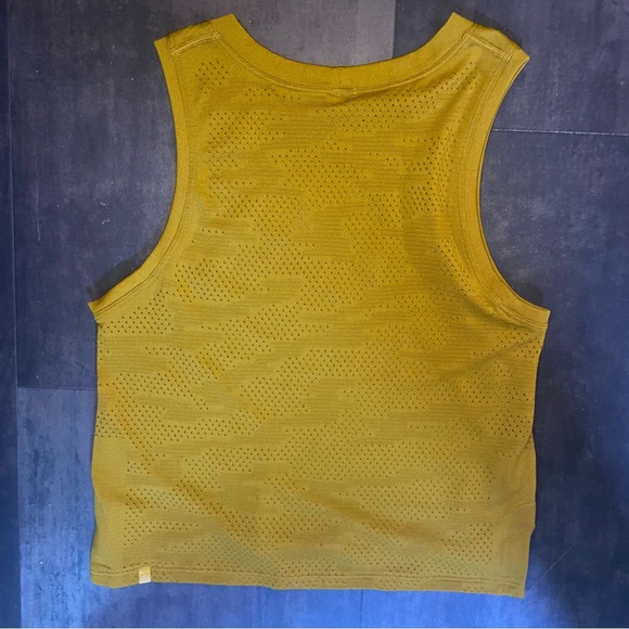 Lululemon Train to Be Tank Top Gold Spice Camo 0 - Picture 7 of 7